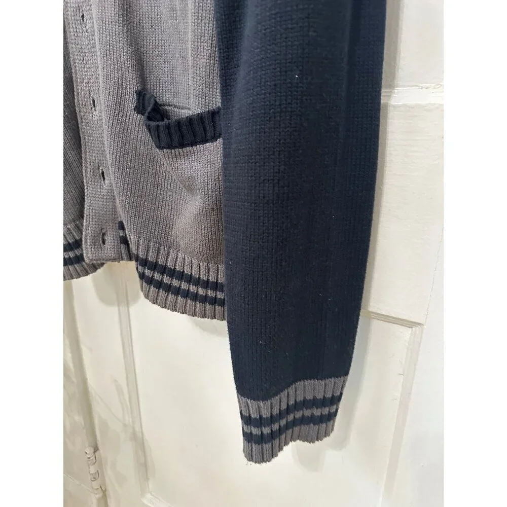 Retro Fit Vintage size large gray sweater
